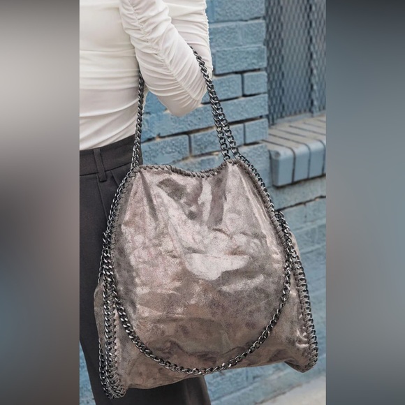 Stylish Metallic Chain-Trimmed Women's Bag - Picture 2 of 7